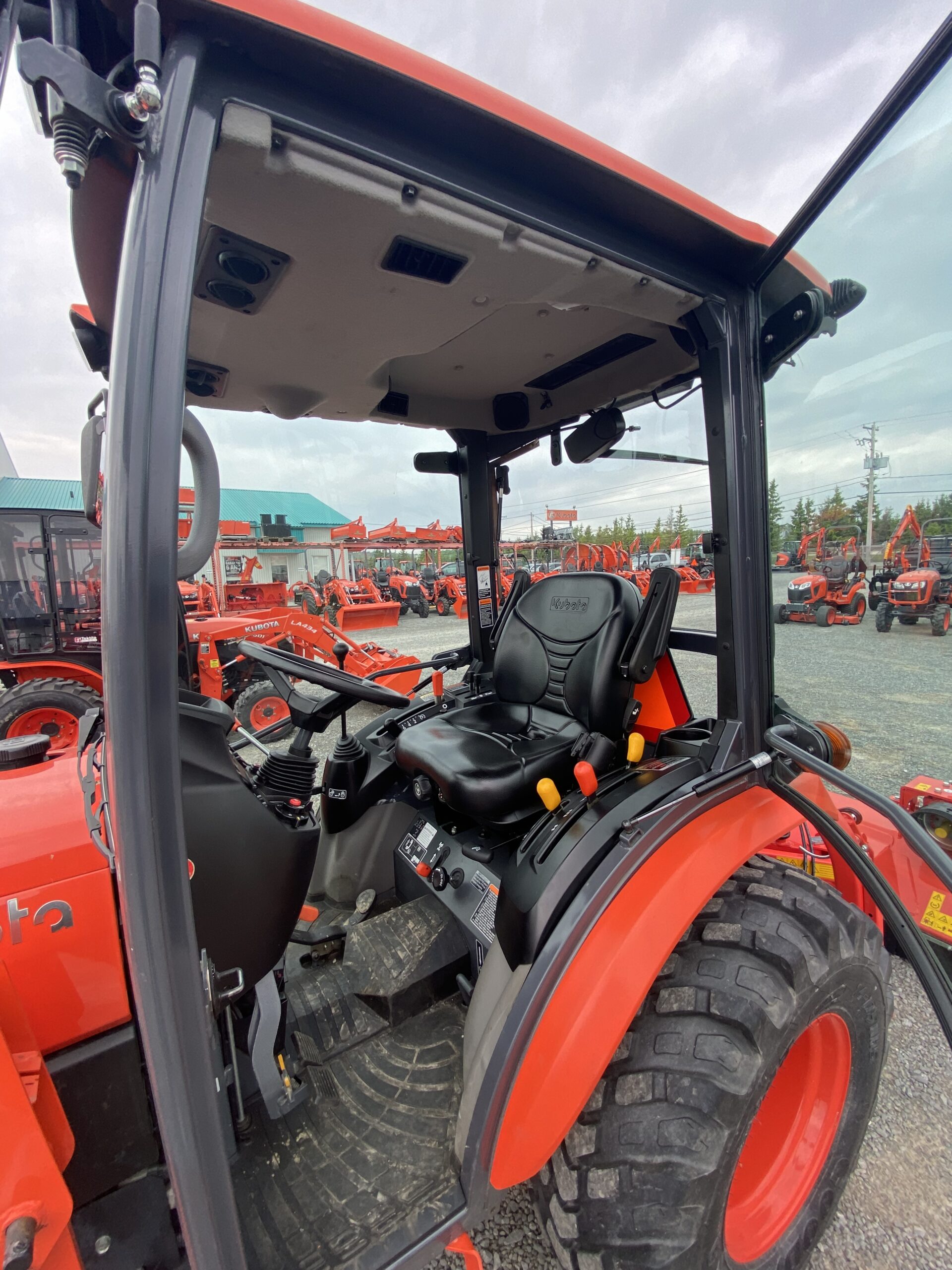 KUBOTA LX2610HSDCC (ID 12368)