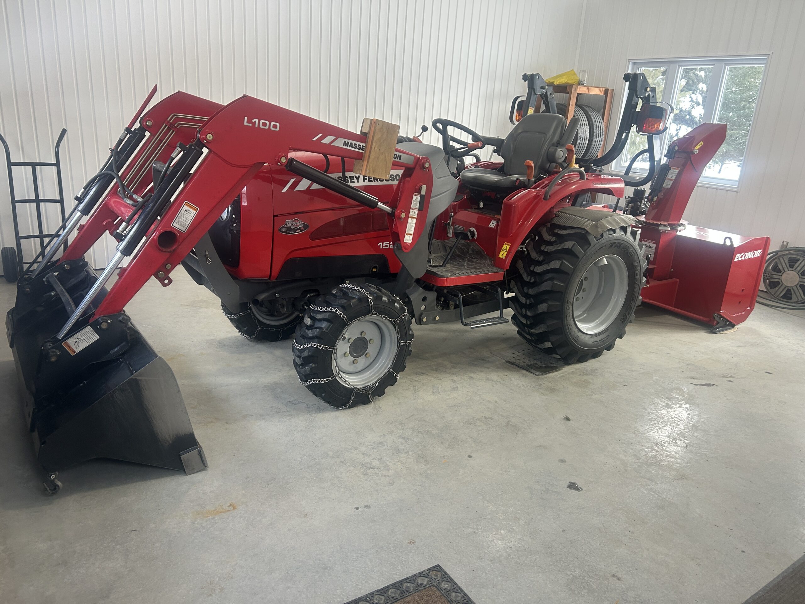 MASSEY FERGUSSON 1529 (ID 14017)